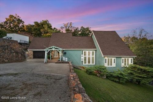 2710 Windsor Forest Dr, Louisville, KY, 40272-2340 | Card Image