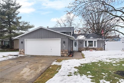 715 Carol Ln, Elyria, OH, 44035-8259 | Card Image