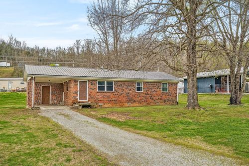 1105 Riverside Dr, Celina, TN, 38551-4244 | Card Image