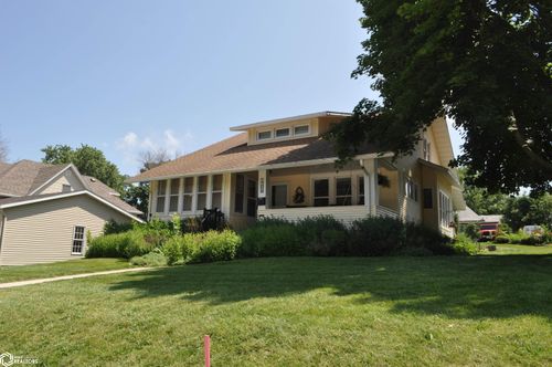 1208 N Adams St, Carroll, IA, 51401-1915 | Card Image