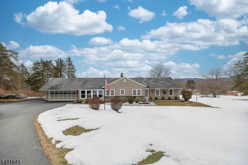 16 Dogwood Ln, Washington, NJ, 07882-4134 | Card Image