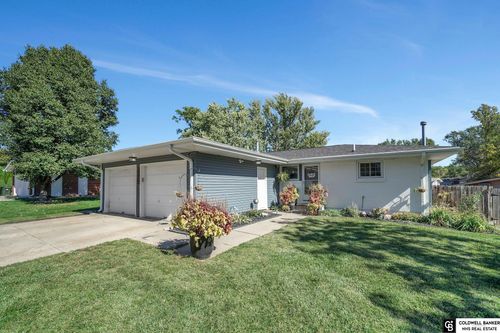 400 N 75th St, Lincoln, NE, 68505-2513 | Card Image