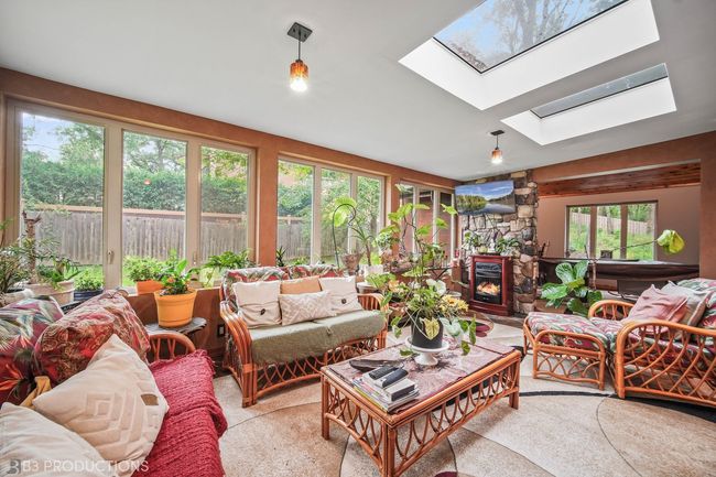 8660 W 130 Th St, House other with 3 bedrooms, 2 bathrooms and 2 parking in Palos Park IL | Image 23