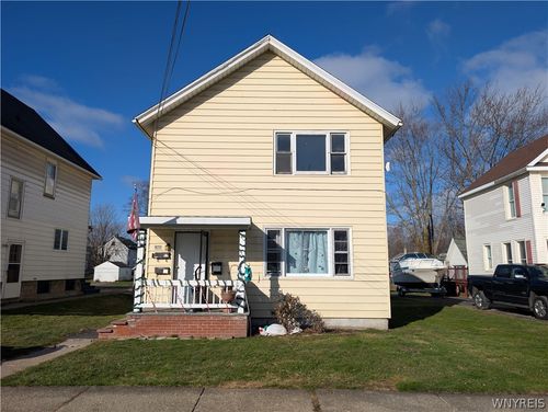 627 Deer St, Dunkirk, NY, 14048-2617 | Card Image
