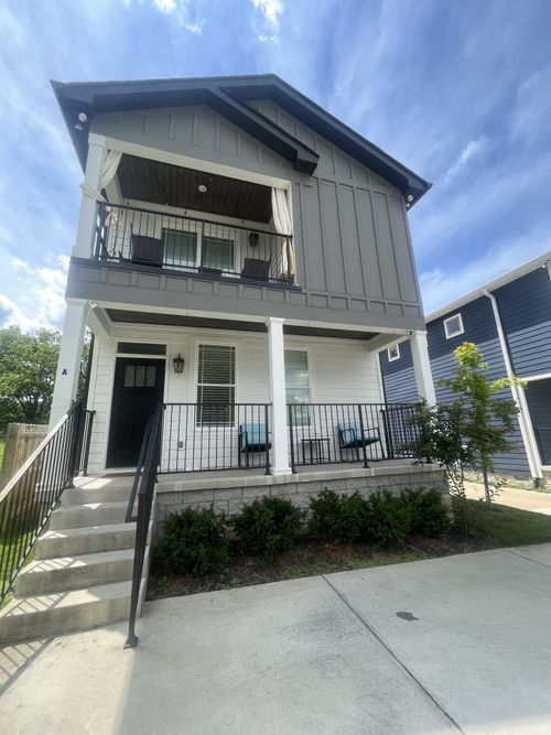 a-2205 24th Ave N, Nashville, TN, 37208-1068 | Card Image