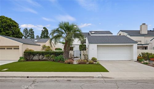 7578 Henderson Rd, Ventura, CA, 93004-4007 | Card Image
