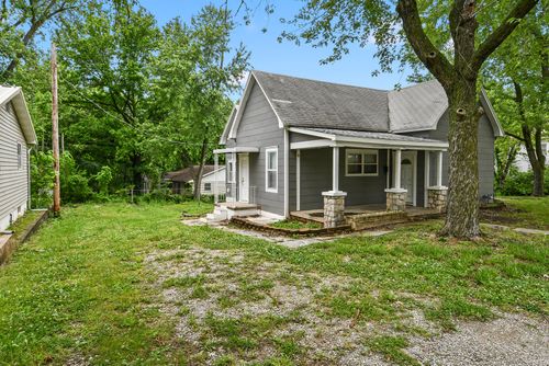 500 S Jackson St, El Dorado Springs, MO, 64744-1422 | Card Image