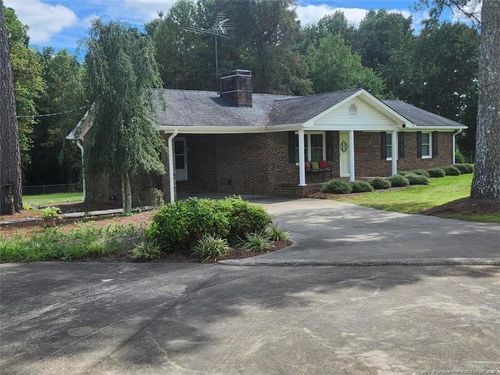 3826 Benson Hardee Rd, Benson, NC, 27504-6186 | Card Image