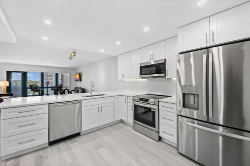 502-5100 N Ocean Blvd, Lauderdale By The Sea, FL, 33308-3036 | Card Image