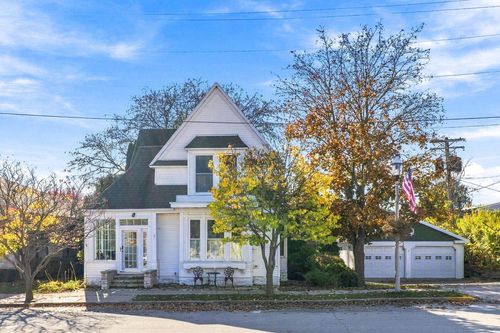 511 Hill St, Green Lake, WI, 54941-8828 | Card Image