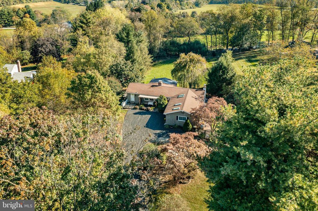 Spruce Dr, West Chester, PA 19382