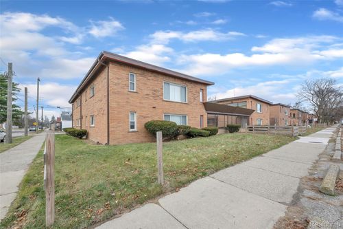 16701 Greenfield Rd, Detroit, MI, 48235-3832 | Card Image