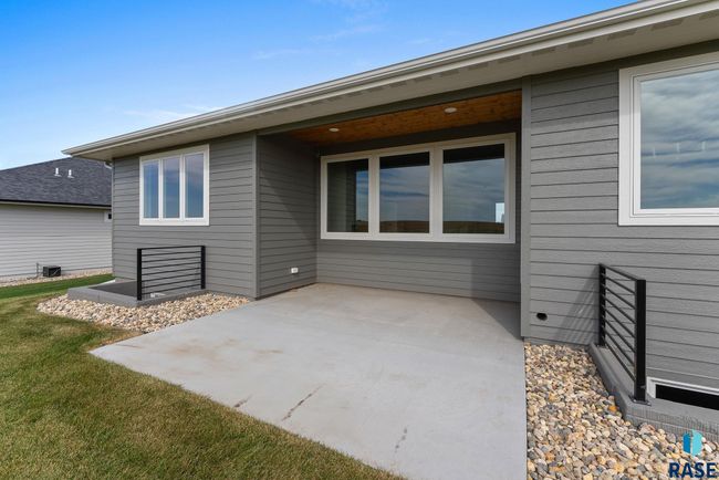 513 N Wildcat Dr, Townhouse with 3 bedrooms, 3 bathrooms and null parking in Sioux Falls SD | Image 60