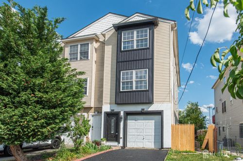 b-42 Roosevelt Street, New Brunswick, NJ, 08901 | Card Image