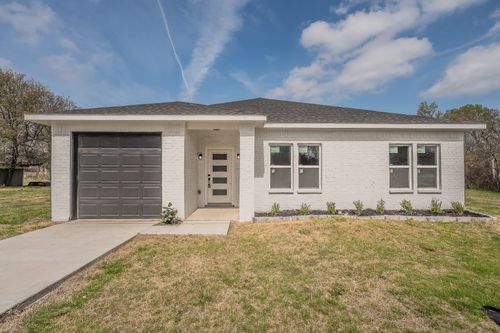 3934 Lee St, Greenville, TX, 75401-3804 | Card Image