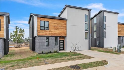 2604 W Bonnie Ln, Rogers, AR, 72758 | Card Image