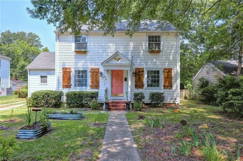 53 Stratford Rd, Newport News, VA, 23601-3920 | Card Image