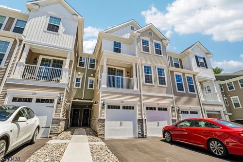 222 Myrtle Rd, Warren, NJ, 07059-5368 | Card Image