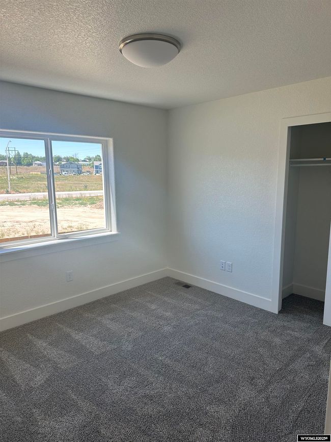 4782 Buffalo Meadows Way, House other with 3 bedrooms, 2 bathrooms and null parking in Mills WY | Image 9
