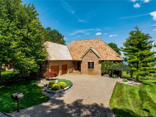 62 Chateaux Du Lac, Fenton, MI, 48430-9140 | Card Image