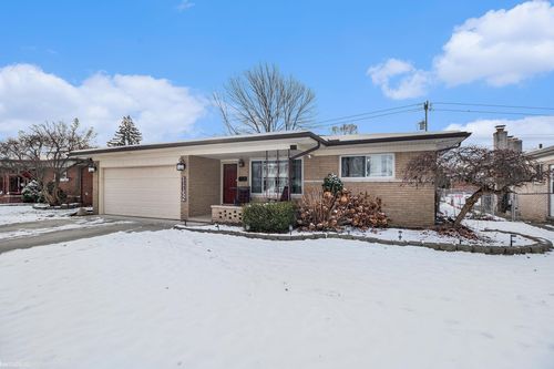 11152 Hanna Dr, Sterling Heights, MI, 48312-4958 | Card Image