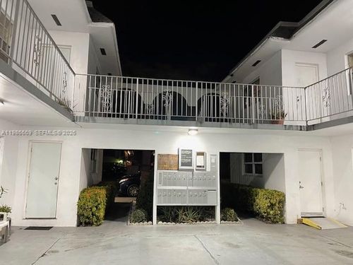 2826 Van Buren St, Hollywood, FL, 33020-4298 | Card Image