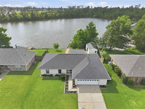 3921 Marie Ct, Lake Charles, LA, 70607-3702 | Card Image