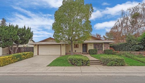 1718 Irwin Avenue, Escalon, CA, 95320 | Card Image