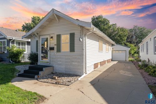 1812 S Center Ave Avenue, Sioux Falls, SD, 57105 | Card Image
