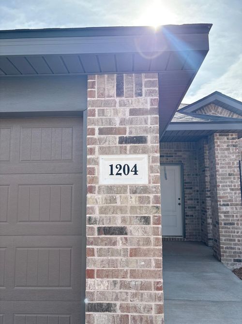 1204 Cottonwood Avenue, Wolfforth, TX, 79382 | Card Image