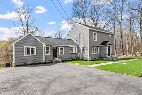 31 Manor Rd, Bolton, MA, 01740-1251 | Card Image