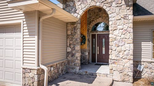 2211 Spaulding Dr, Ely, MN, 55731-1039 | Card Image