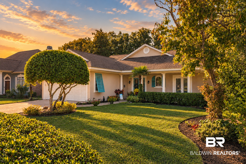 33 Lagoon Dr, Gulf Shores, AL, 36542-8279 | Card Image