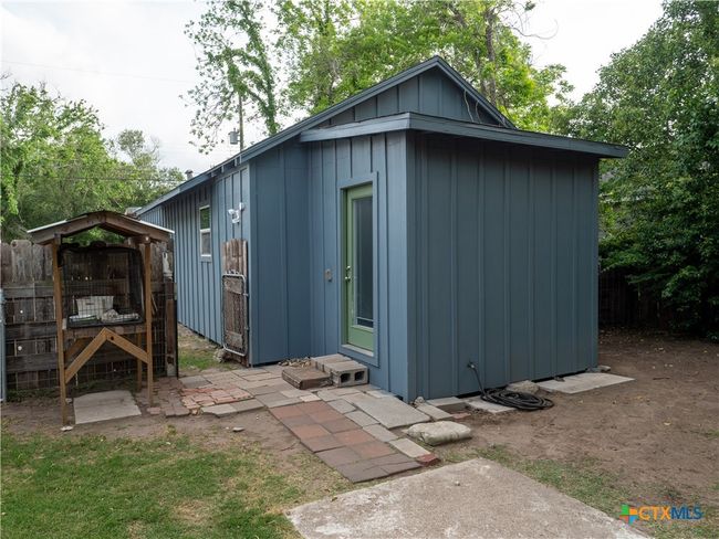 1006 W North St, House other with 2 bedrooms, 1 bathrooms and null parking in Victoria TX | Image 27