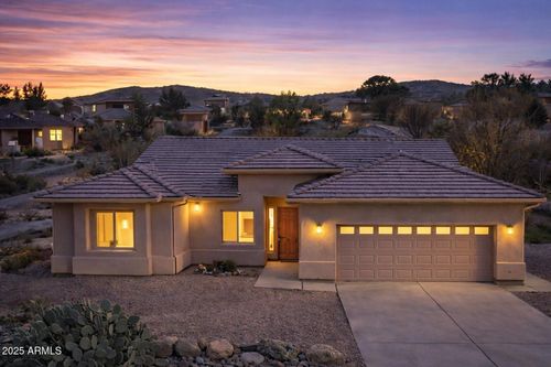 75 Concho Dr, Sedona, AZ, 86351-7945 | Card Image