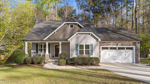 711 Fernwood Dr, Clayton, NC, 27520-2107 | Card Image