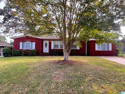 817 Oakland Dr, Fairfield, AL, 35064-1536 | Card Image