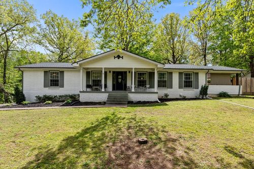 106 Canary Dr, Dickson, TN, 37055-2202 | Card Image