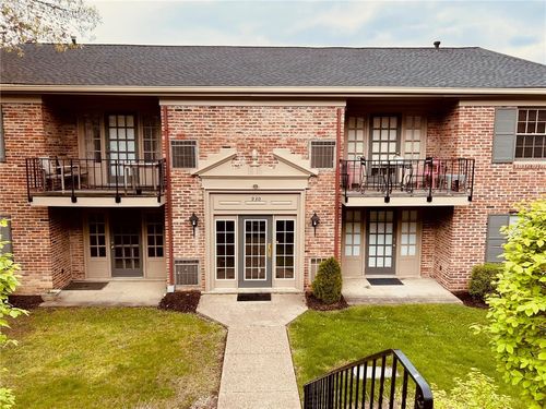 k-930 Margarite Dr, Pittsburgh, PA, 15216-1062 | Card Image