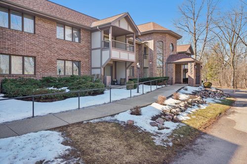 6565 N Green Bay Ave, GLENDALE, WI, 53209-3471 | Card Image