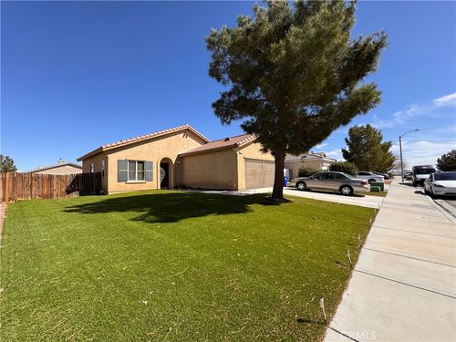 10540 Leisure Cir, Adelanto, CA, 92301-2148 | Card Image