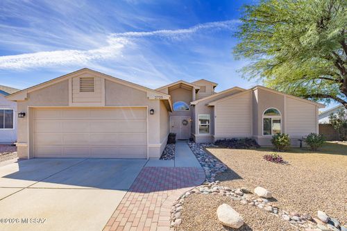 2725 W Camino Del Sitio, Tucson, AZ, 85742 | Card Image