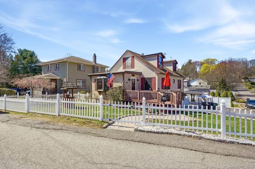 142 Orchard Rd, Mahopac, NY, 10541-1135 | Card Image