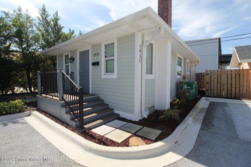 1935 Oak St, Melbourne, FL, 32901 | Card Image