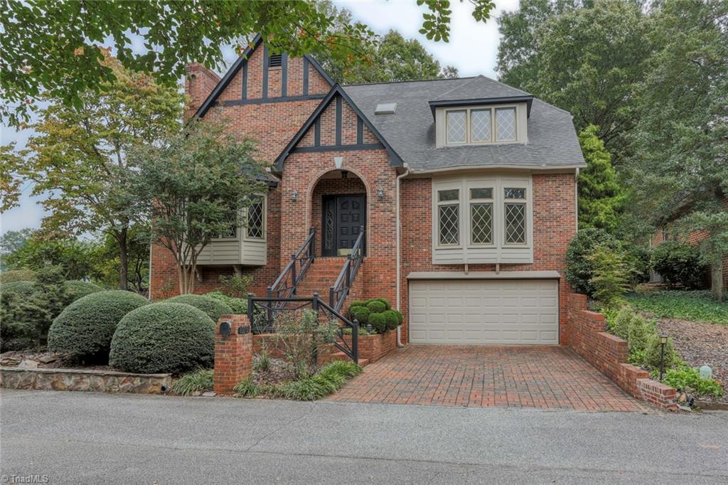 Candlewyck Dr, Winston Salem, NC 27104