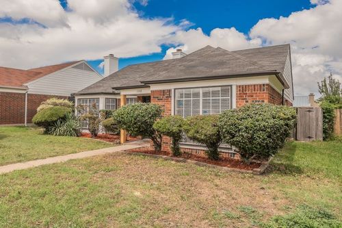1548 High Pointe Ln, Cedar Hill, TX, 75104-4926 | Card Image