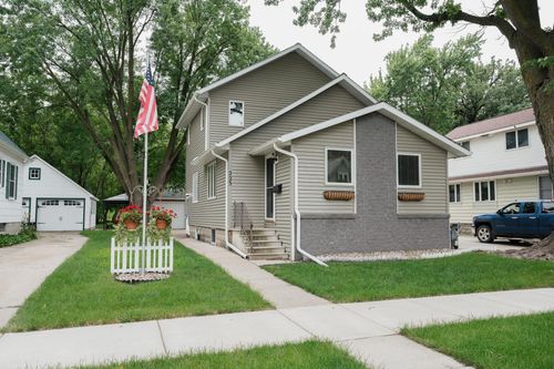 223 W 10th St, Fairmont, MN, 56031-1613 | Card Image