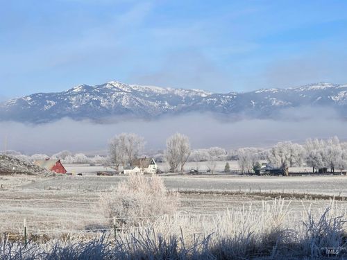 3209 Schwenkfelder Rd, Cambridge, ID, 83610-5215 | Card Image