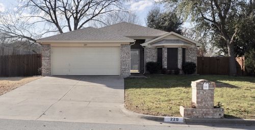 229 Lancelot Dr, Weatherford, TX, 76086-5935 | Card Image