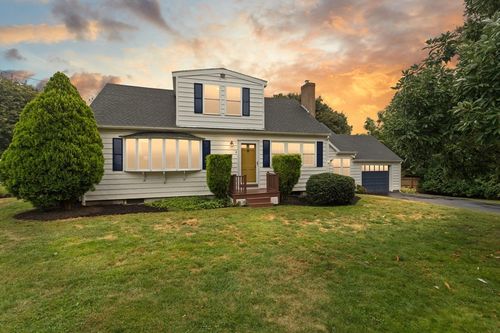 8 Meridian Rd, Wenham, MA, 01984-1219 | Card Image